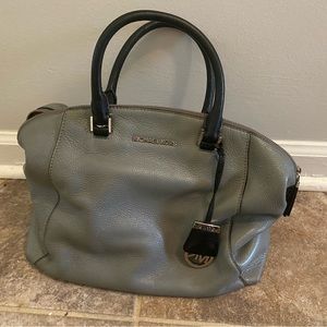 Michael Kors medium tote purse and wallet Grey/Black